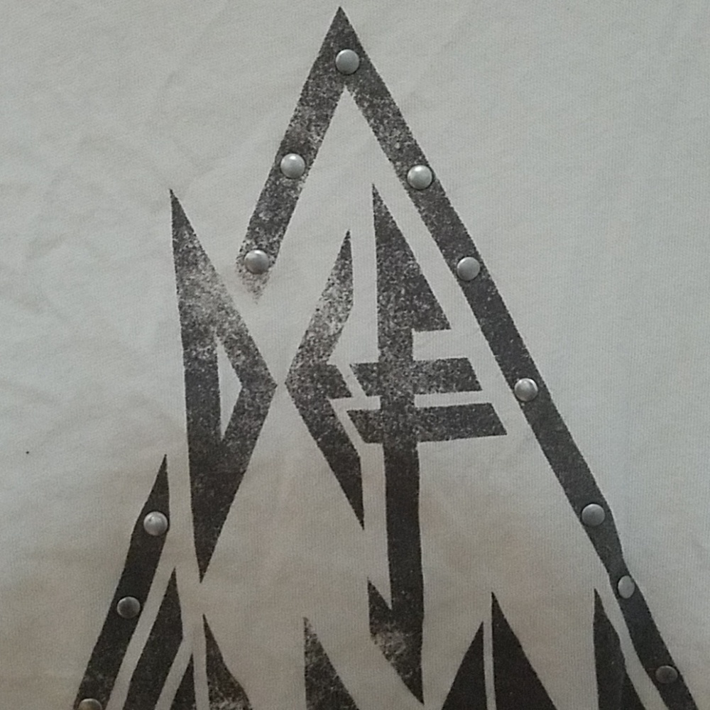 Shirt - Picture 3 of 3